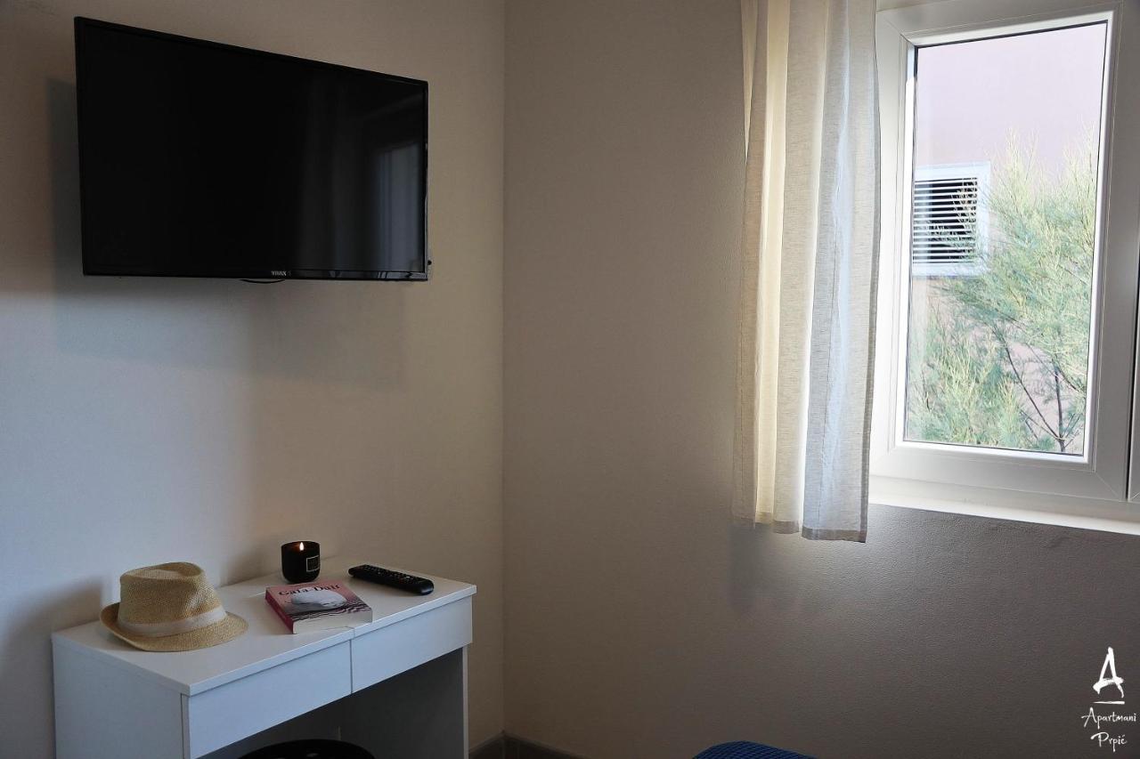 Apartmani Prpic Ražanac Exteriör bild