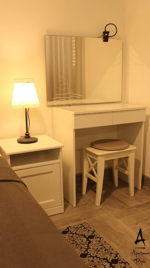 Apartmani Prpic Ražanac Exteriör bild
