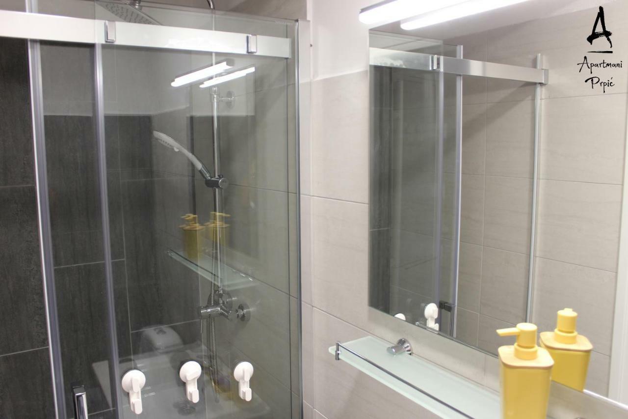 Apartmani Prpic Ražanac Exteriör bild